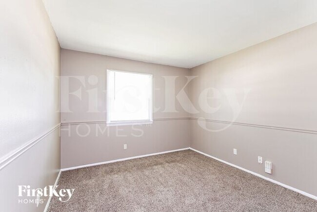 Building Photo - 510 Impala Ln