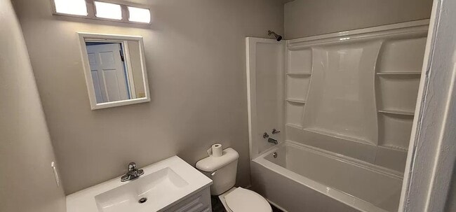 Building Photo - 247 Horton Dr