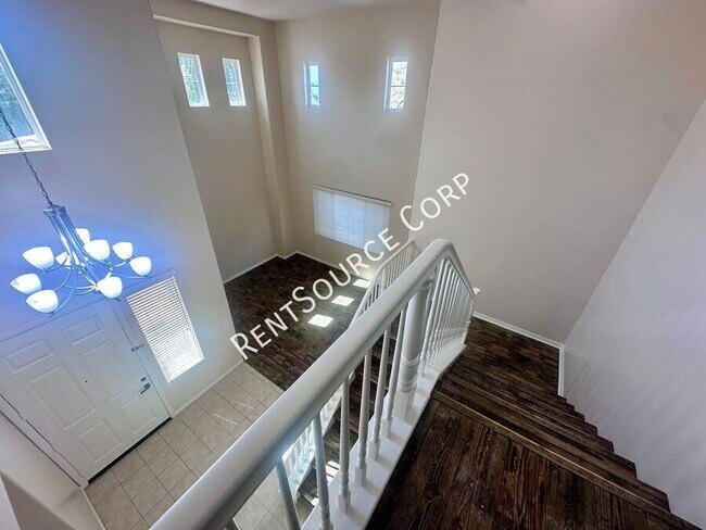 Building Photo - 16339 Mountain Ln