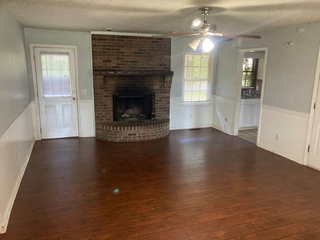 Building Photo - 110 W Wedgewood Cir