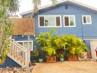 Building Photo - 293 Alaume St