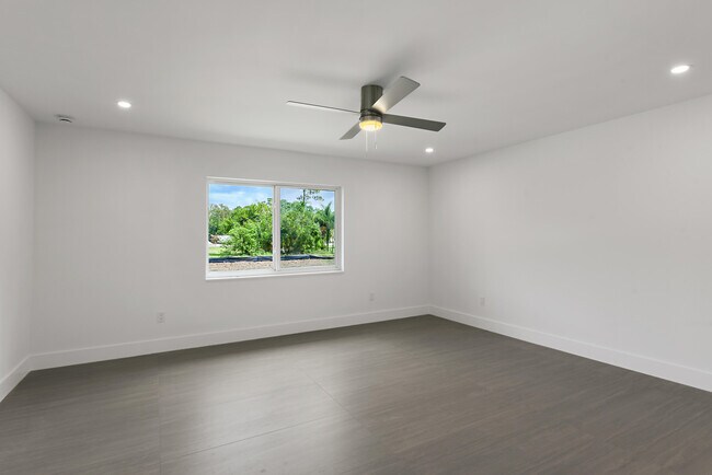 Building Photo - 13177 47th Ct N