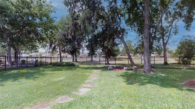 Building Photo - 1323 Hillside Forest Dr