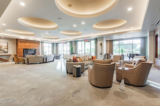 Building Photo - 2211 E Camelback Rd