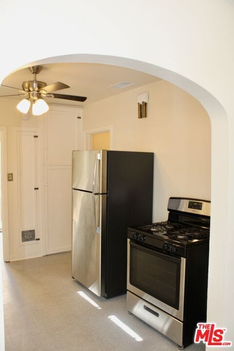 Building Photo - 495 N 8th Ave