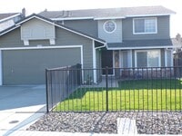 Building Photo - North Modesto Near Mall & Freeway