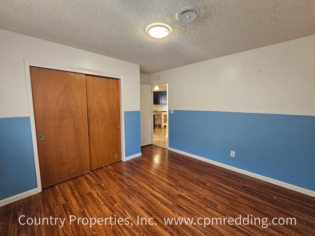 Building Photo - Spacious 3-Bedroom House with Gated Pool i...