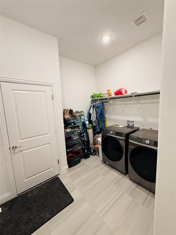 Building Photo - 218 Oakcrest Dr