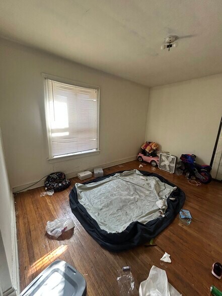 Building Photo - 5124 Northland Ave