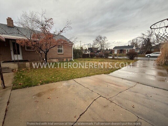 Building Photo - NO DEPOSIT option available for qualified renters with Obligo.