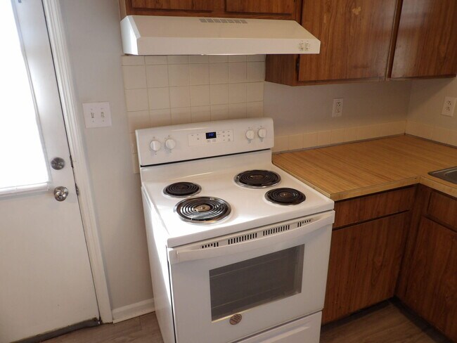 Building Photo - 114 Potomac Ct