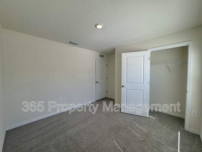 Building Photo - 11505 Timber Grv Ln