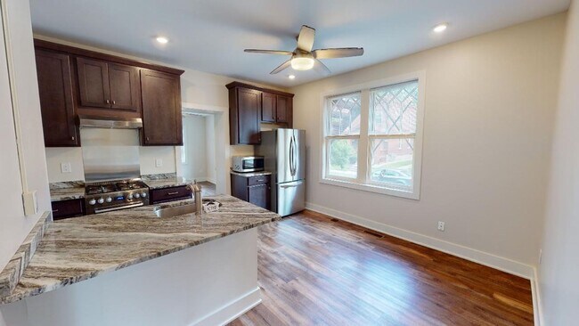 Primary Photo - 262 E Lane Ave