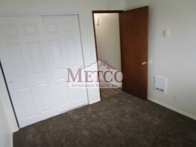 Building Photo - 16301