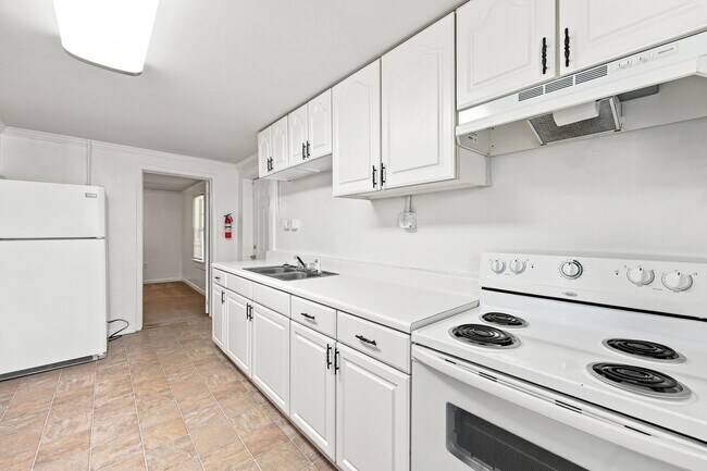 Building Photo - 101 E Woodall St