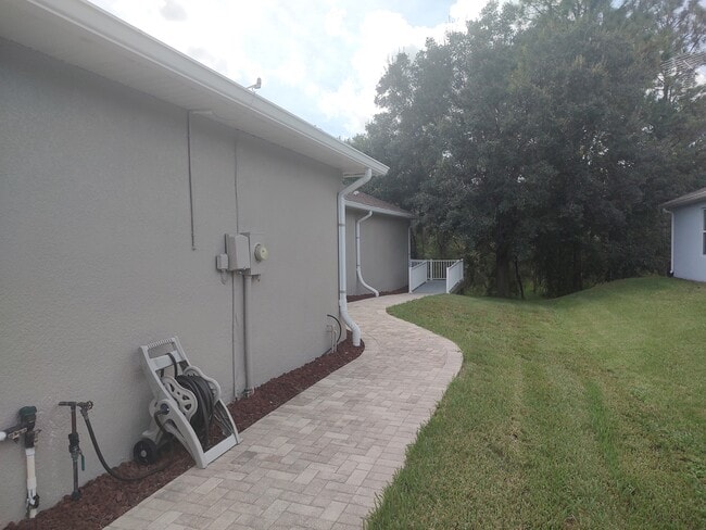 Building Photo - 13883 Blythewood Dr