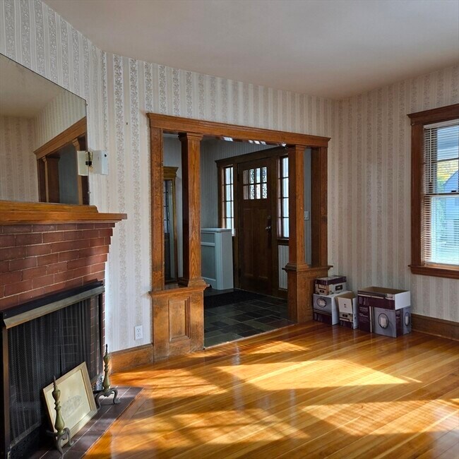 Building Photo - 22 Hope Ave