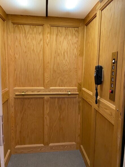 Elevator-Garage Level - 311 3rd St S
