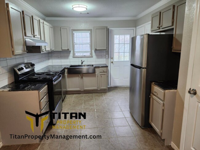 Building Photo - 2 bed/2 bath Apartment