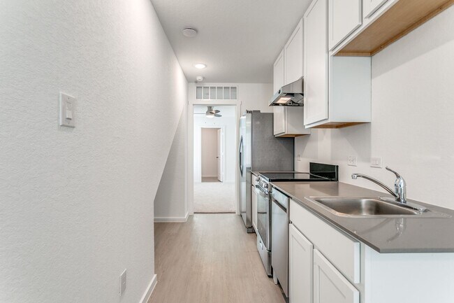 Building Photo - Brand-New 2BR Home w/ Loft, Private Yard & Internet Included Near Randolph AFB