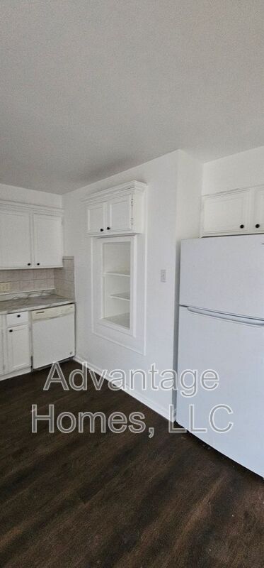 Building Photo - 7504 E 112th St