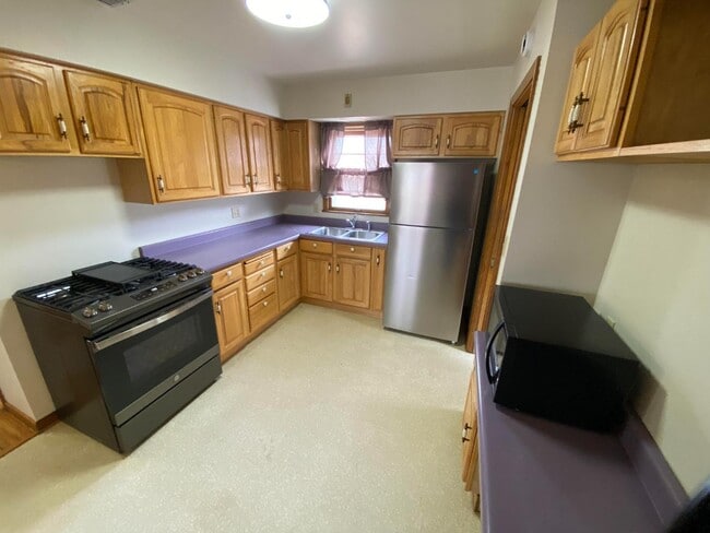 Building Photo - 912 N Kiwanis Ave