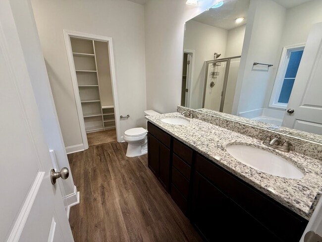 Building Photo - Newly Available in Heritage Bay!