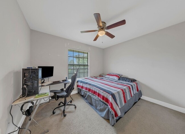 Building Photo - 131 Bronze Cir