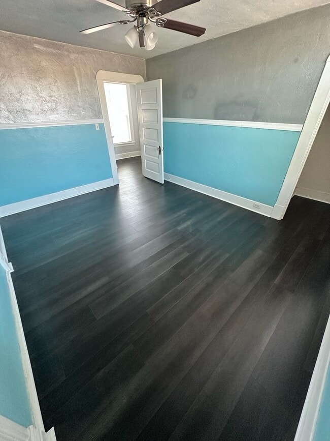 Building Photo - Charming home for rent in Hanford