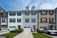 Building Photo - 9624 Eaves Dr