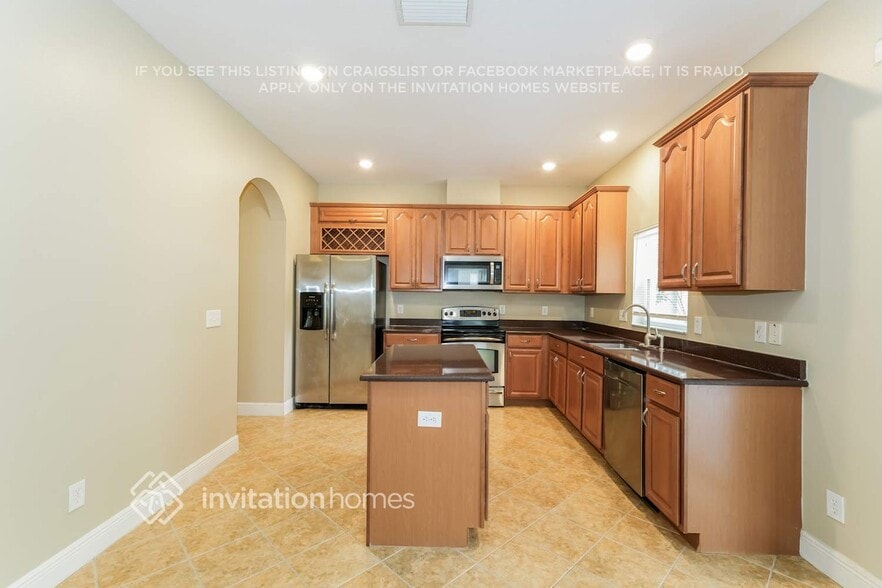 Building Photo - 11140 Creek Haven Dr