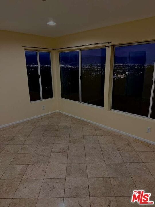 Building Photo - 3641 Sunswept Dr