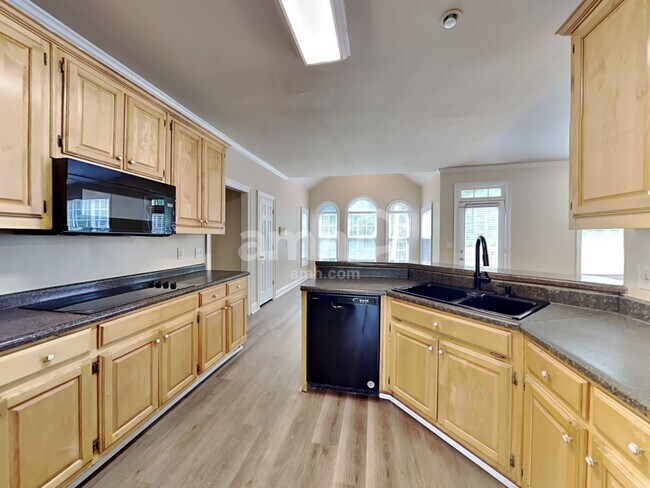 Building Photo - 2312 Herring Woods Trl