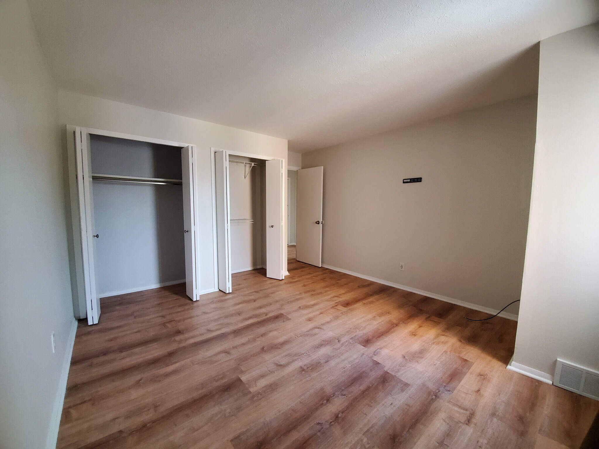 Building Photo - 3675 Clague Rd