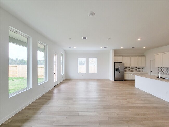 Building Photo - 17850 Aile Pierre Pass