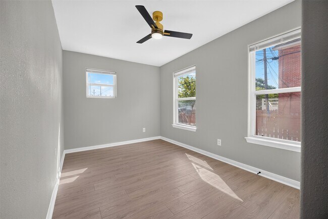 Building Photo - 2917 Avenue M