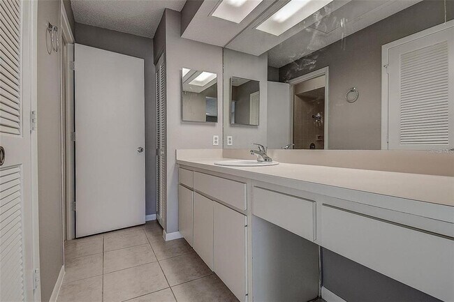 Building Photo - 4752 Sunny Loop