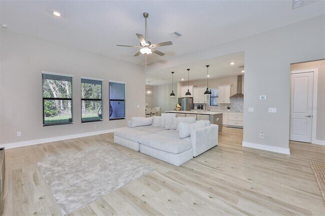 Building Photo - 13148 Oldenburg Dr