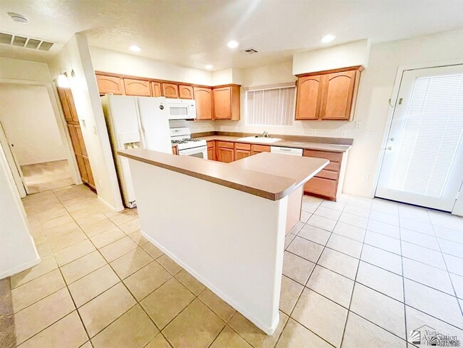 Building Photo - 10191 E 35th Pl