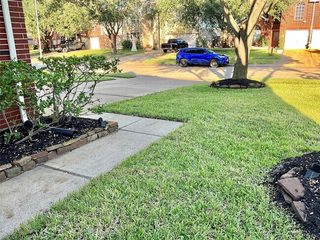 Building Photo - 17607 W Copper Lakes Dr