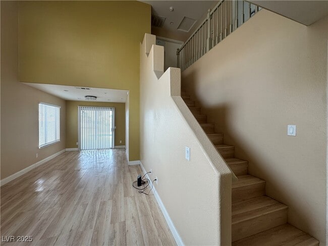 Building Photo - 4454 Bertram Ln