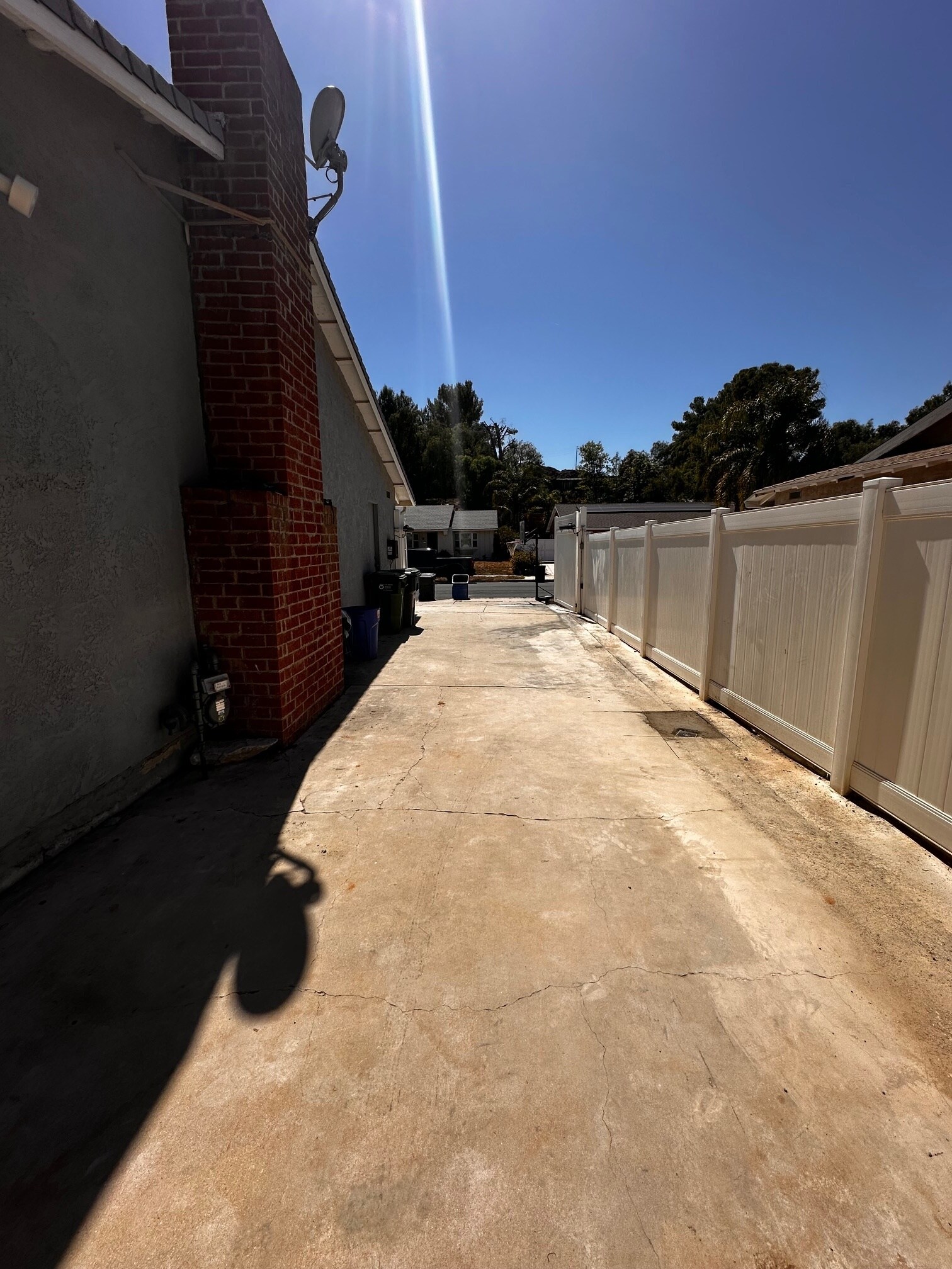 Gated - 718 Greenbriar Ave