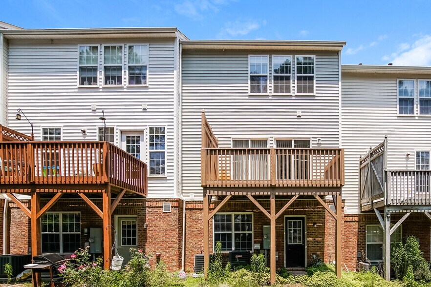 Building Photo - 507 Sutter Gate Ln