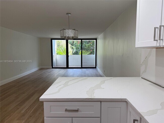 Building Photo - 100 Ocean Ln Dr