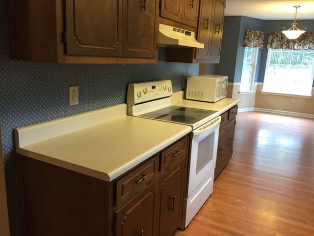 Building Photo - 210 Suffolk Dr