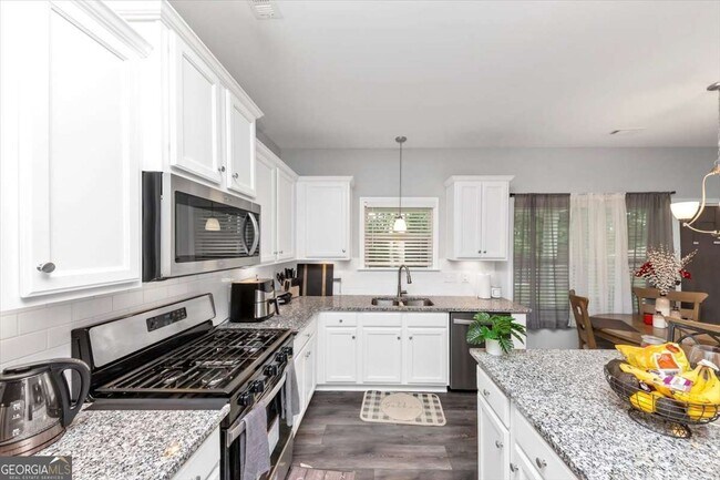 Building Photo - 66 Vicky Way