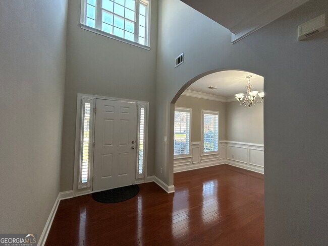 Building Photo - 765 Scenic Creek Dr SW