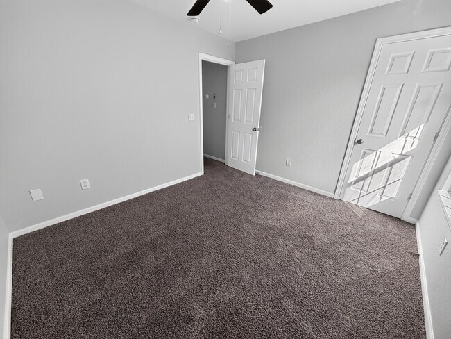 Building Photo - 5318 Godas Cir