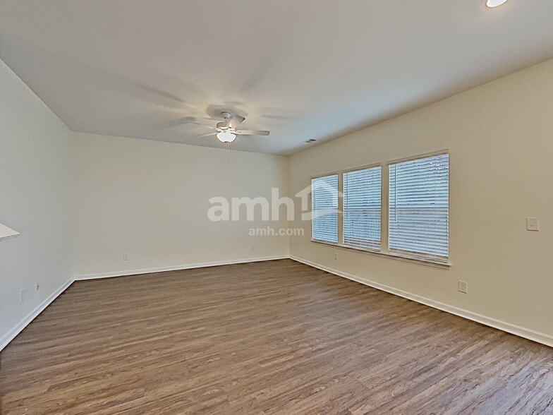 Building Photo - 299 Ivy Brook Dr