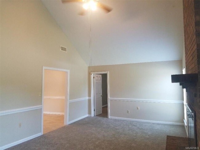 Building Photo - 1811 Young Farm Rd